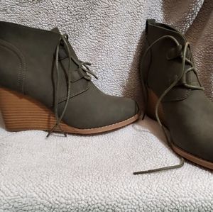 nautica  wedge heels never worn